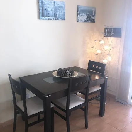 2 Bedroom Holiday Σπίτι διακοπών