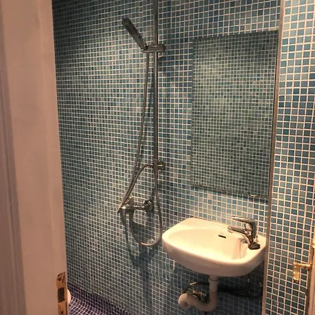 2 Bedroom Holiday Σπίτι διακοπών *
